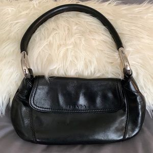Prada leather vintage shoulder bag in great condition.